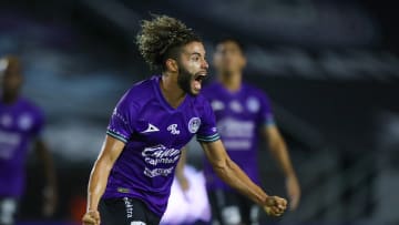 Mazatlán busca quedarse con el delantero quien pertenece a Chivas