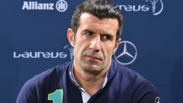 Luis Figo ataca a Joan Gaspart