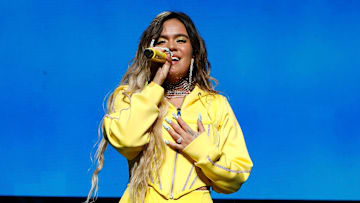 Karol G es una cantante y compositora colombiana de 29 años cuya carrera comenzó en 2007