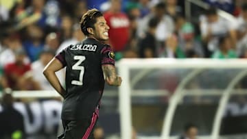 El defensa Carlos Salcedo.