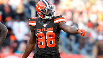 Cleveland Browns tight end Demetrius Harris