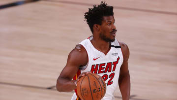 Jimmy Butler seguirá en el Heat por cuatro campañas más