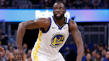 El ala pívot de los Warriors es comentarista de la postemporada de la NBA en estas semanas