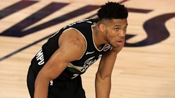 Giannis Antetokounmpo podría buscar nuevos aires luego del fracaso de los Bucks