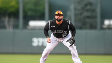Braves to sign Yonder Alonso