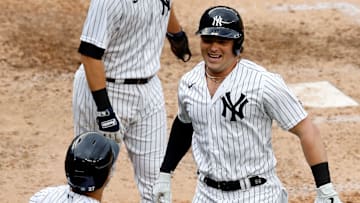 A los Yankees les conviene mantener a Voit