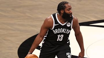 Harden salió de los Rockets en malos términos con sus compañeros