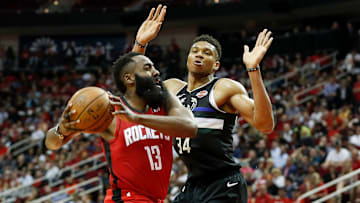 Harden y Giannis son las dos grandes estrellas en el duelo entre Houston y Milwaukee