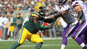 Minnesota Vikings v Green Bay Packers