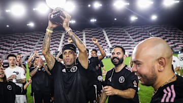 Nicky Jam fue una de las figuras del evento Copa Neon en Miami