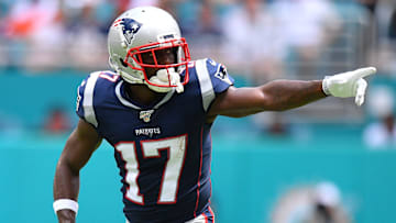 Los Patriots tiene más espacio salarial tras salir del acuerdo de Brown