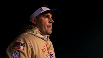 Patriots OC Josh McDaniels in search of head coaching gig