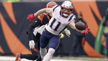Julian Edelman attempting to haul in a pass against the Bengals. 
