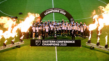 Jugadores del Columbus Crew celebran el campeonato.