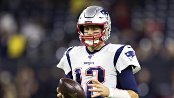 Tom Brady warms up vs Houston
