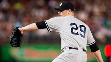 Cincinnati Reds signed RHP David Carpenter