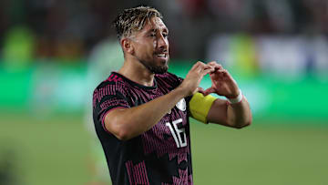 Héctor Herrera portó el gafete de capitán y marcó un doblete en la victoria 4-0 de México sobre Nigeria.