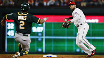 Andrus y Davis continuarán en el Oeste de la Americana pero con uniformes distintos