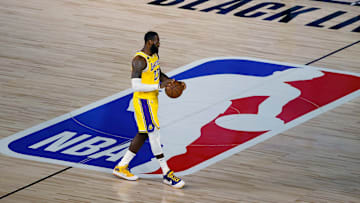 James no ha podido brillar de la mejor manera y los Lakers han mostrado un irregular nivel en Orlando