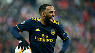 Alexandre Lacazette akan bahas masa depannya dengan Arsenal