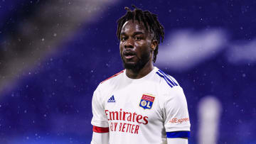 Maxwel Cornet a pris un carton rouge contre Angers. 