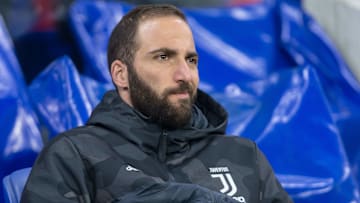 Olympique Lyon v Juventus - UEFA Champions League Round of 16: First Leg