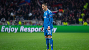 Olympique Lyon v Juventus - UEFA Champions League Round of 16: First Leg