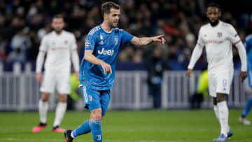 Olympique Lyon v Juventus - UEFA Champions League