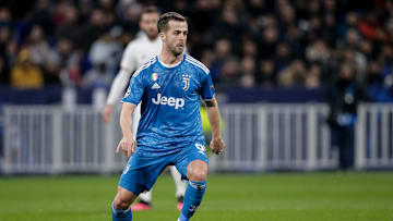 Olympique Lyon v Juventus - UEFA Champions League