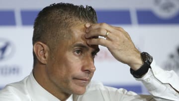 Sylvinho estreia com o pé esquerdo como treinador do Corinthians