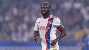 Peter Bosz ne pourra pas compter sur son attaquant face au Paris Saint-Germain.