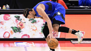 Aaron Gordon salió lesionado ante Toronto