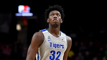 Wiseman es un pívot de 19 años que tiene experiencia de una temporada en la NCAA