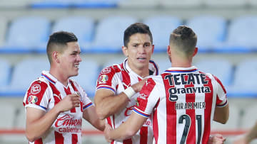 Chivas rescató un empate de la cancha de los Tuzos del Pachuca