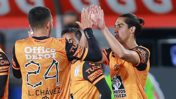 Pachuca se medirá este sábado a Santos Laguna en el TSM Corona.