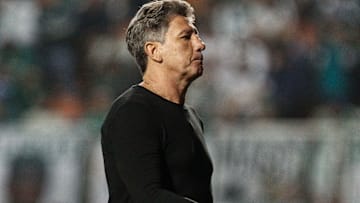 Time de Renato entra em campo totalmente pressionado