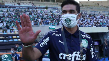 Palmeiras aumenta oferta e aguarda resposta por Castellános