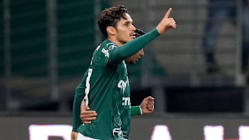 Veiga foi eleito o craque da partida