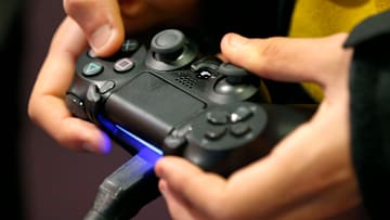 Mit FIFA-Zocken Geld verdienen?