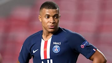 Para onde vai o craque Kylian Mbappé? Ele, segundo a imprensa francesa, informou ao Paris Saint-Germain que vai deixar a França no ano que vem.