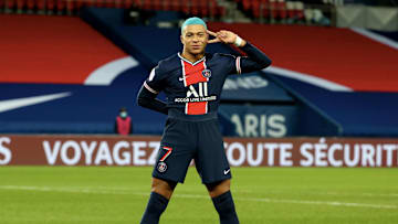 Paris Saint-Germain v FC Lorient - Ligue 1