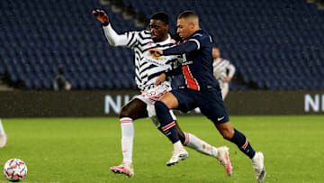Gegen Paris St. Germain lieferte United-Talent Axel Tuanzebe (l.) ein starkes Comeback 