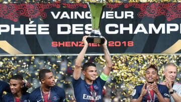 Thiago Silva avec le trophée des Champions en 2018.