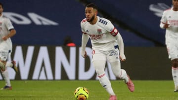 Depay tiene varias opciones para salir del Lyon