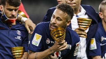 Neymar après le sacre en Coupe de la Ligue. 