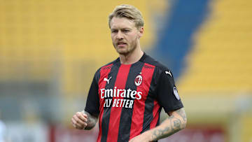 Simon Kjaer Simon Kjaer