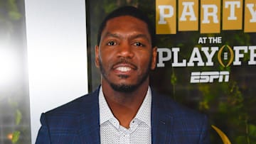 Former New Orleans Saints LB Jonathan Vilma is joining FOX as an analyst.