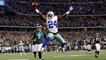 Philadelphia Eagles v Dallas Cowboys