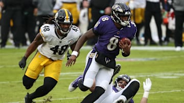 Lamar Jackson outracing Bud Dupree
