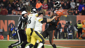 Pittsburgh Steelers v Cleveland Browns